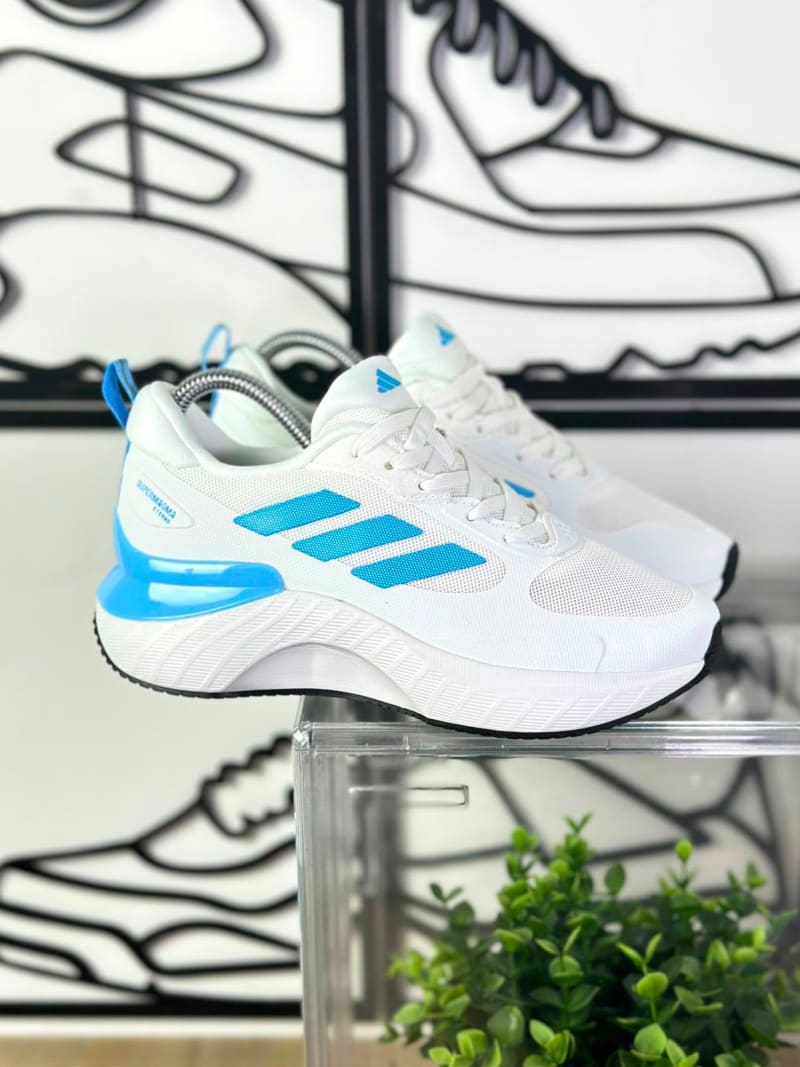 ADIDAS MAGNA 3