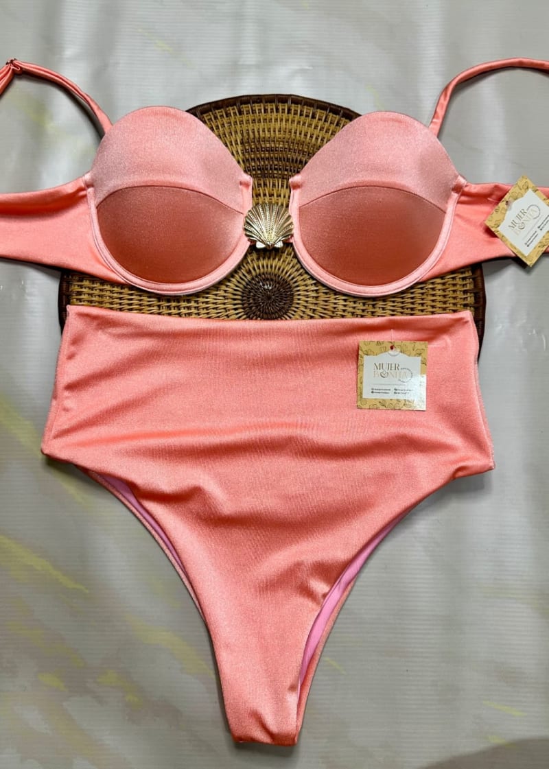 Bikini Amelia 2