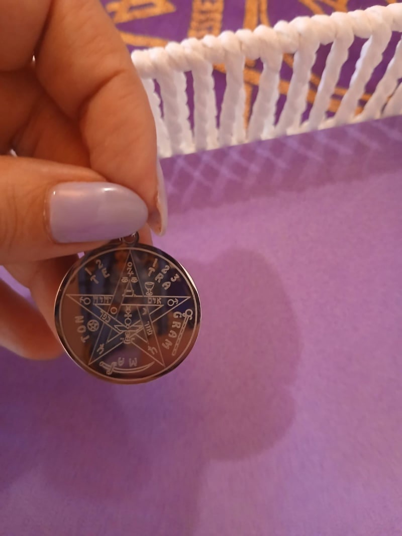 Medalla Tetragramaton Acero 1