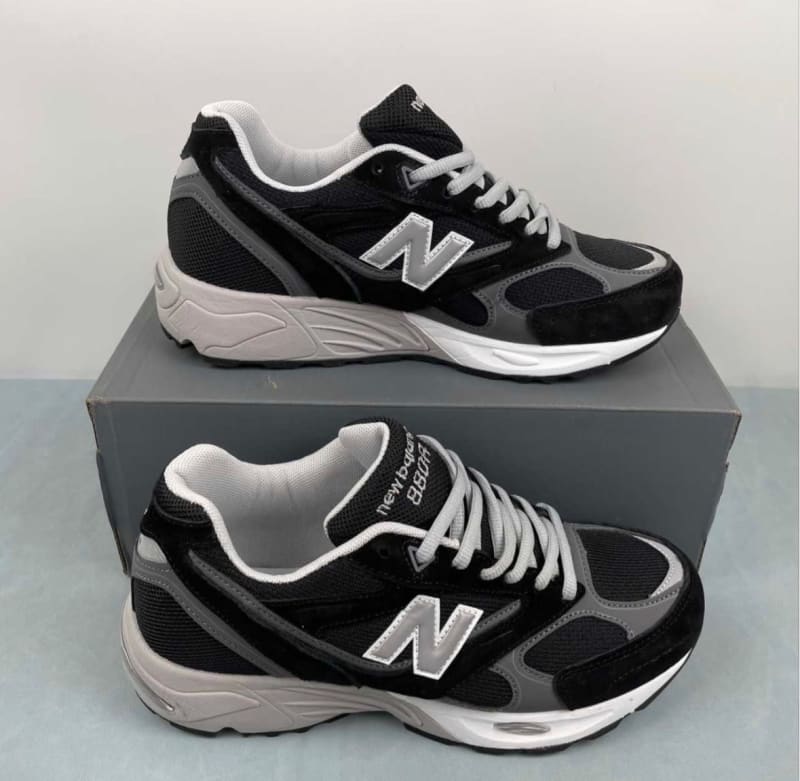 New Balance NB880 4