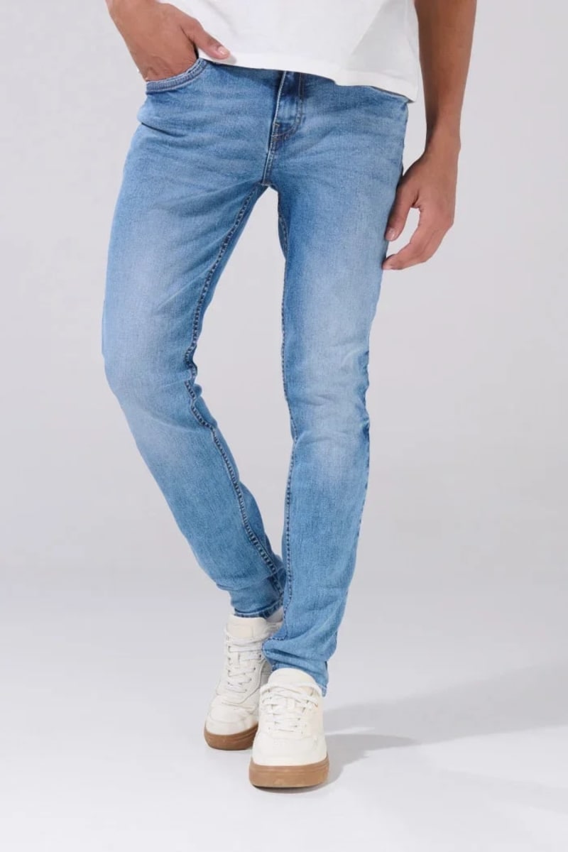 JEAN KOAJ AZUL CLARO SLIM FIT 2