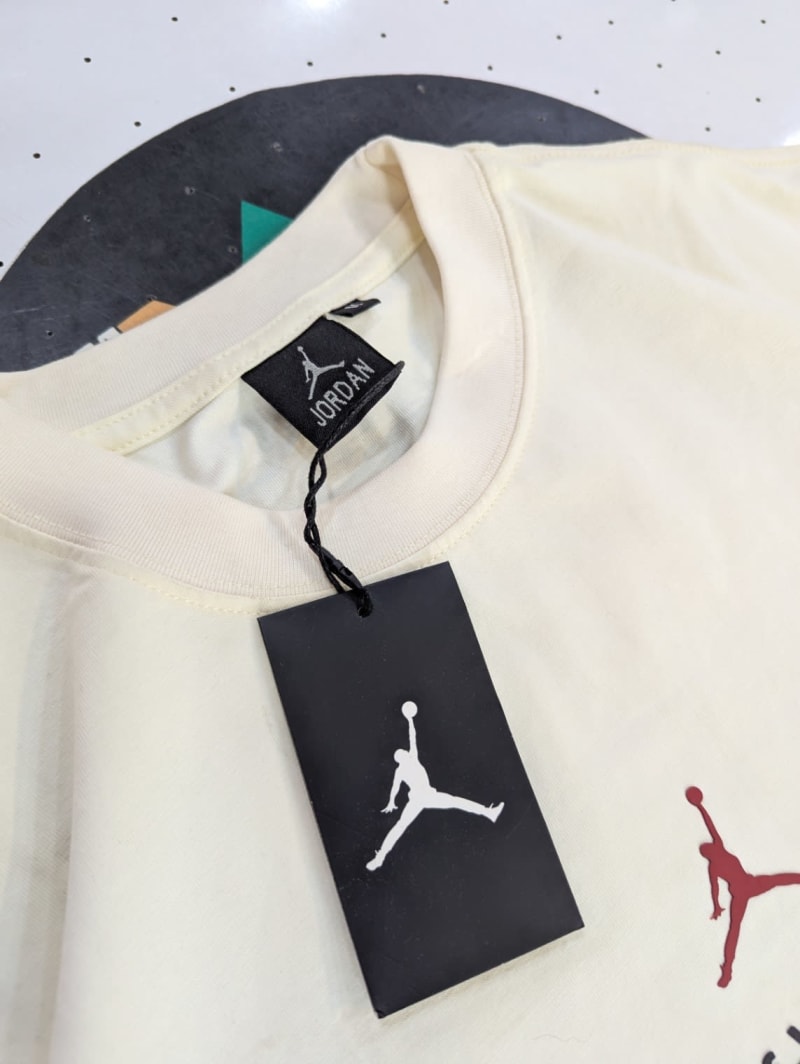 Camiseta Jordan x OFF White 2