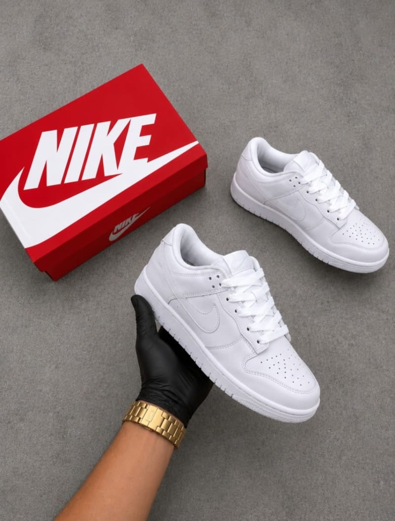 Sb Dunk Low ! 37 ULTIMA! 1