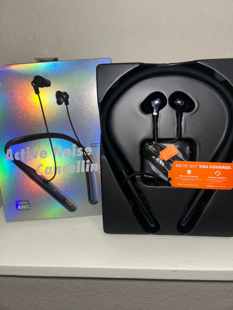 Earbuds noise cancellation 1