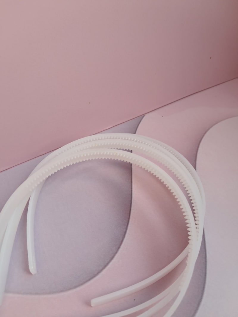 DIADEMA BLANCA CON DIENTES 2