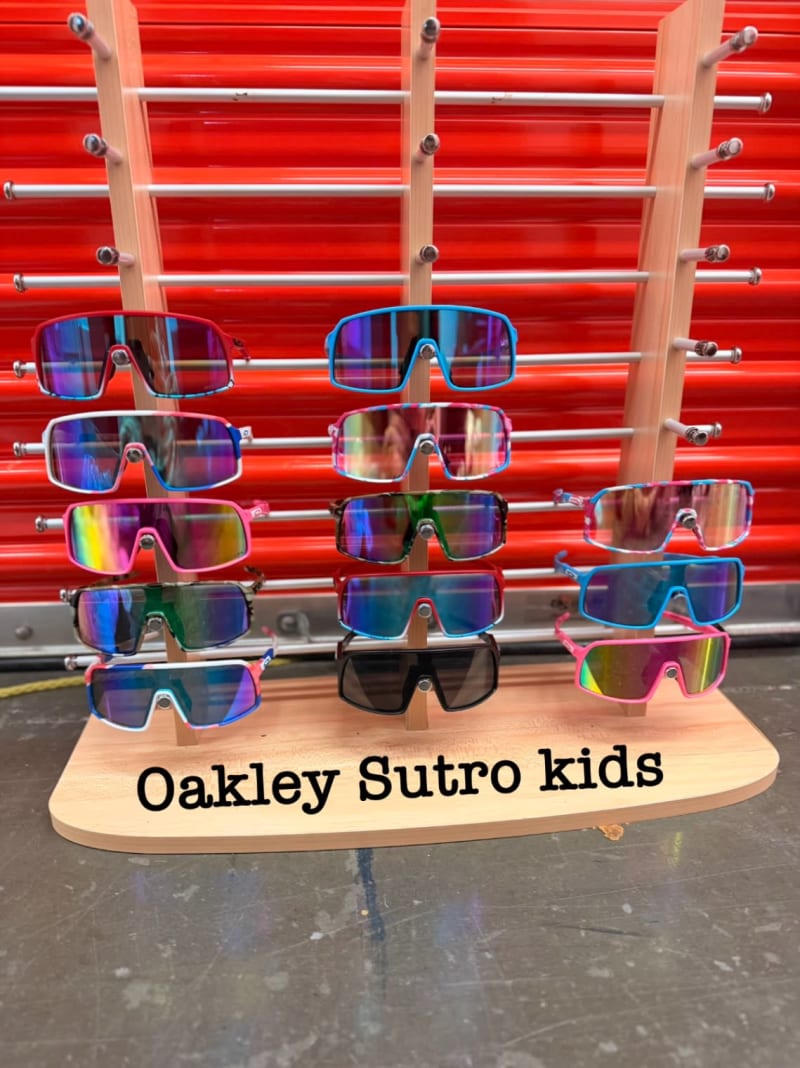 Oakleys 5