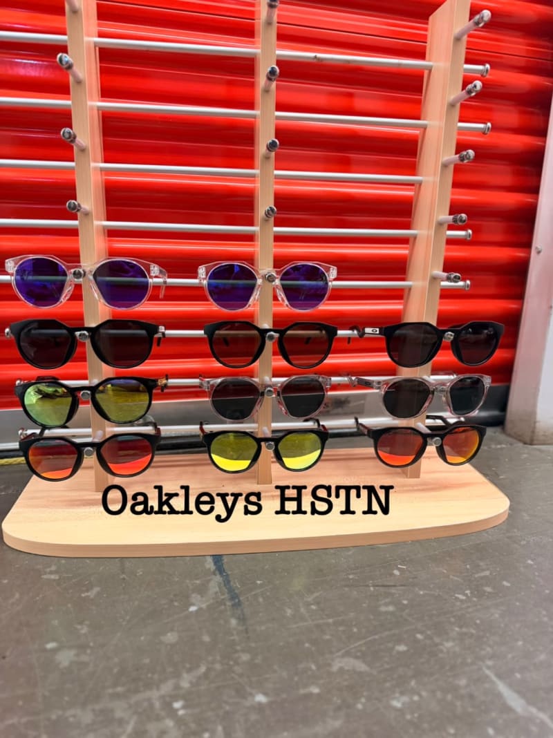 Oakleys 13