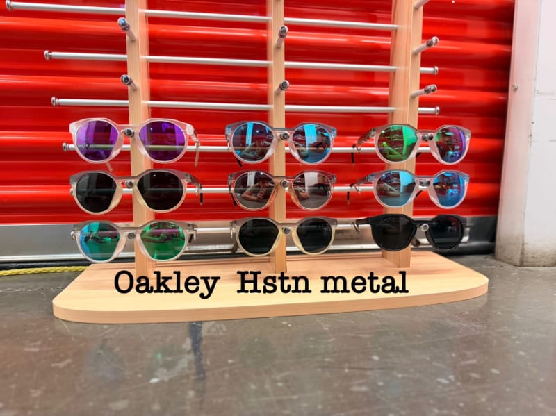 Oakleys 11