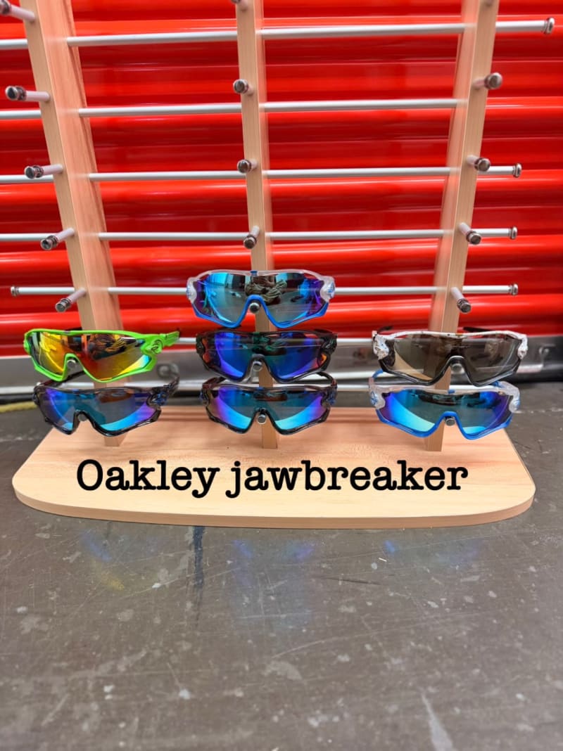 Oakleys 14