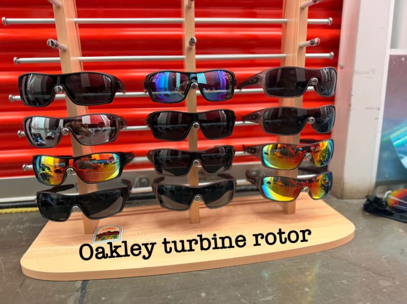 Oakleys 17