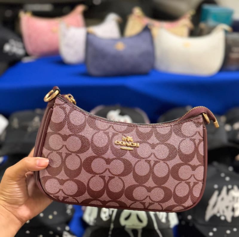 Women bags 1
