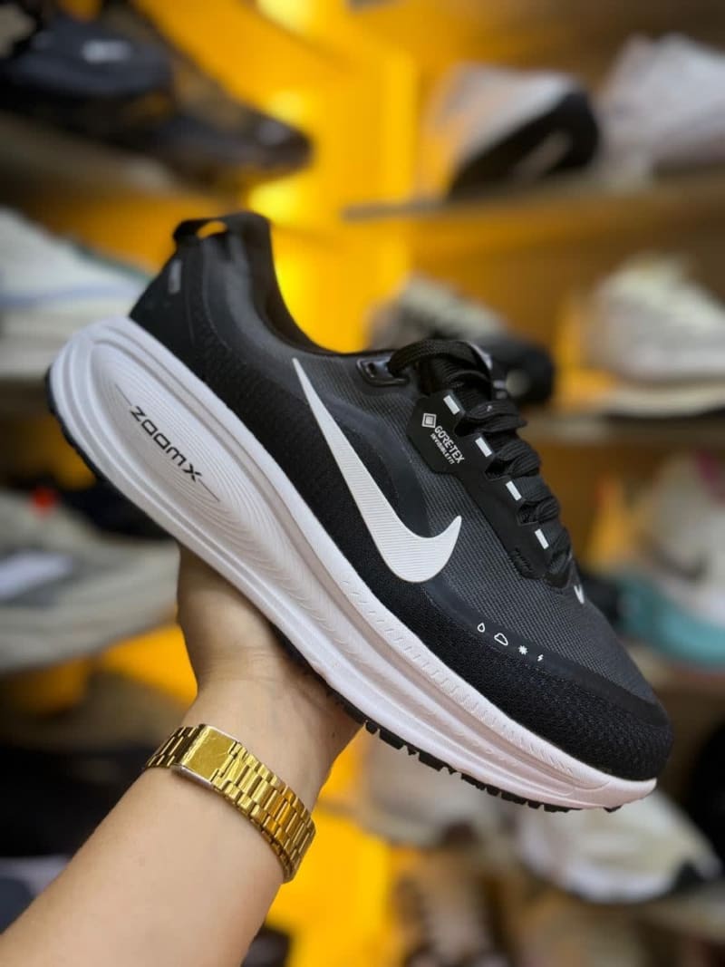 Nike 4
