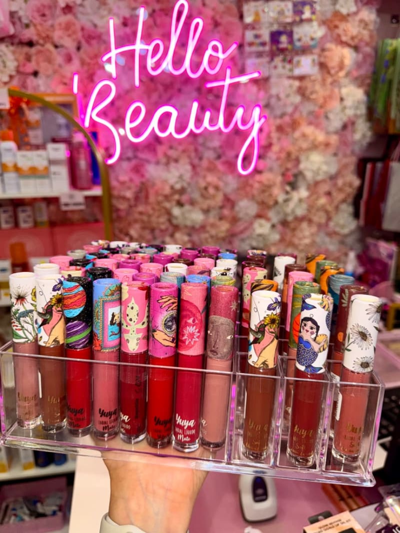 LABIAL YUYA 1
