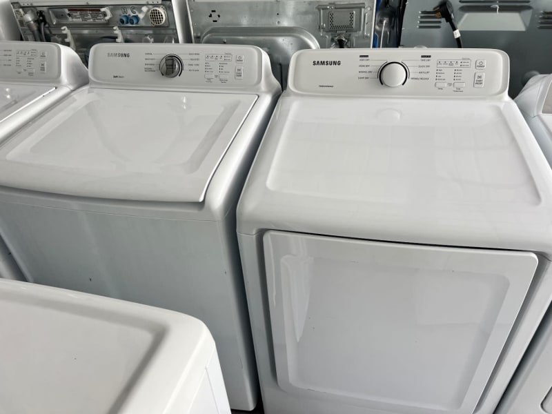 Samsung White Washer & Dryer 1