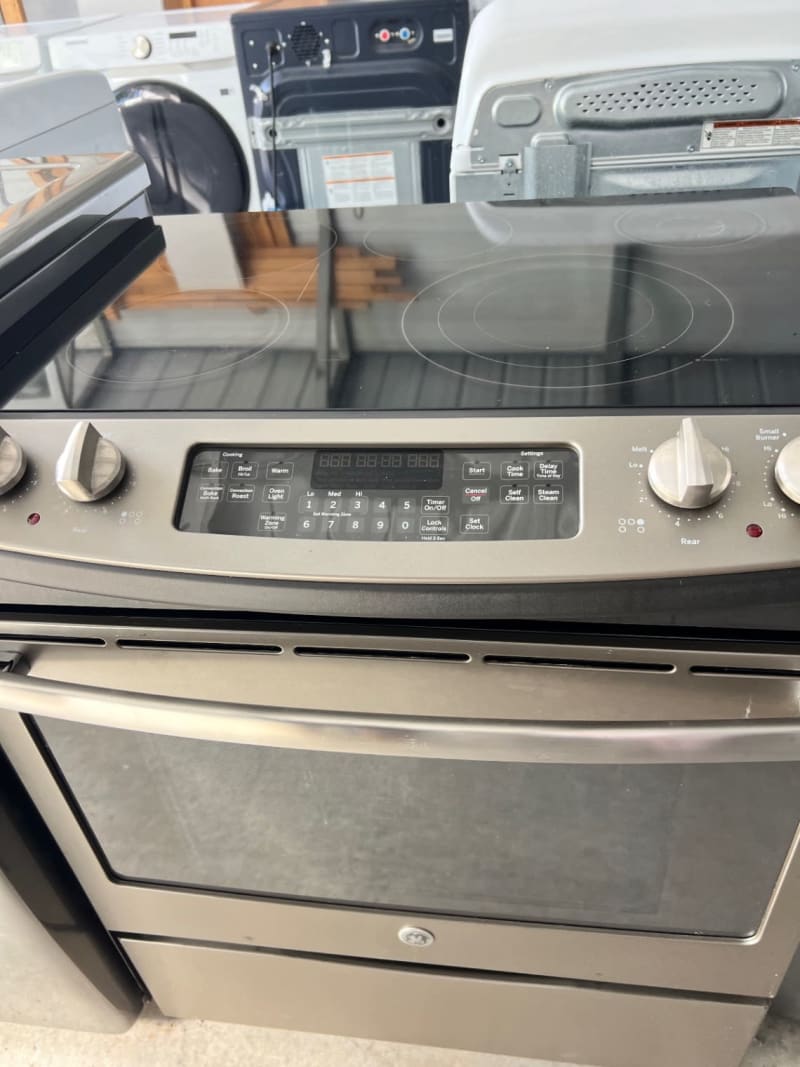 GE Range 1