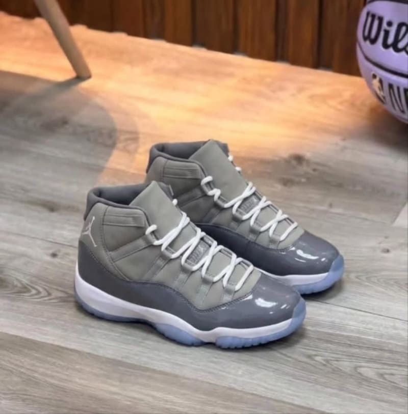 Air Jordan 11 Retro "Cool Grey". 1