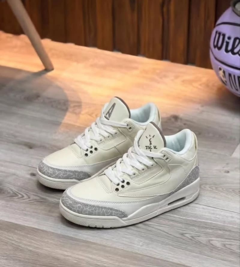 Air Jordan Retro 3 x Travis Scott 1