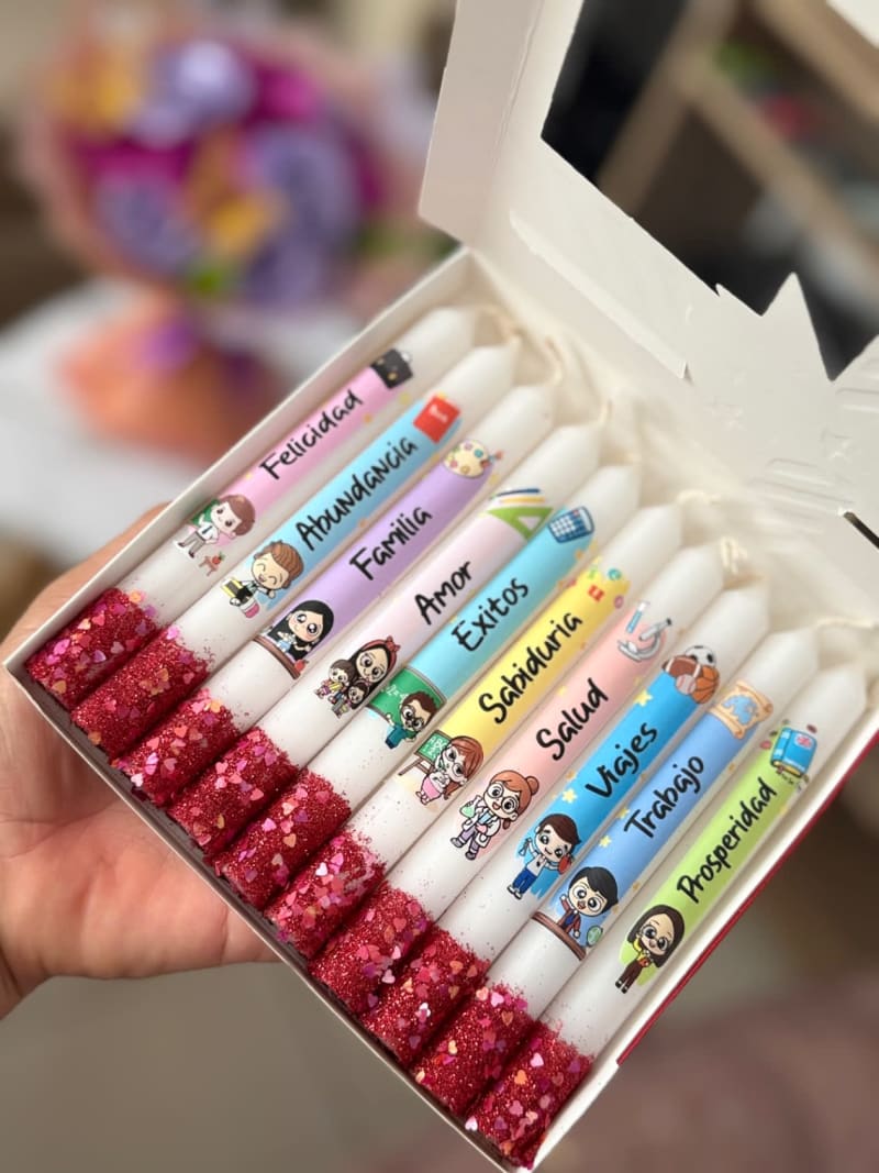 Caja de Velitas 🕯️ Con estampados de profesiones 5