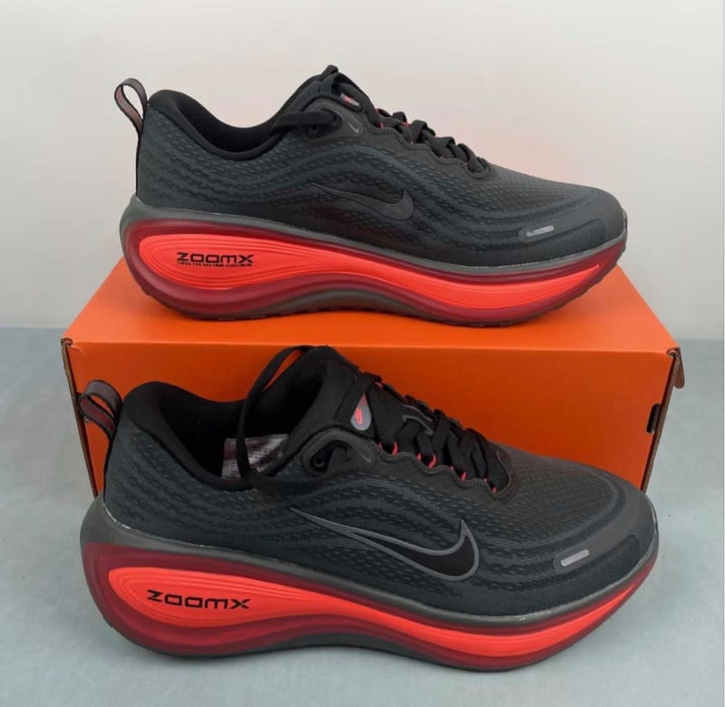 Nike Zoom Vomero Plus 1