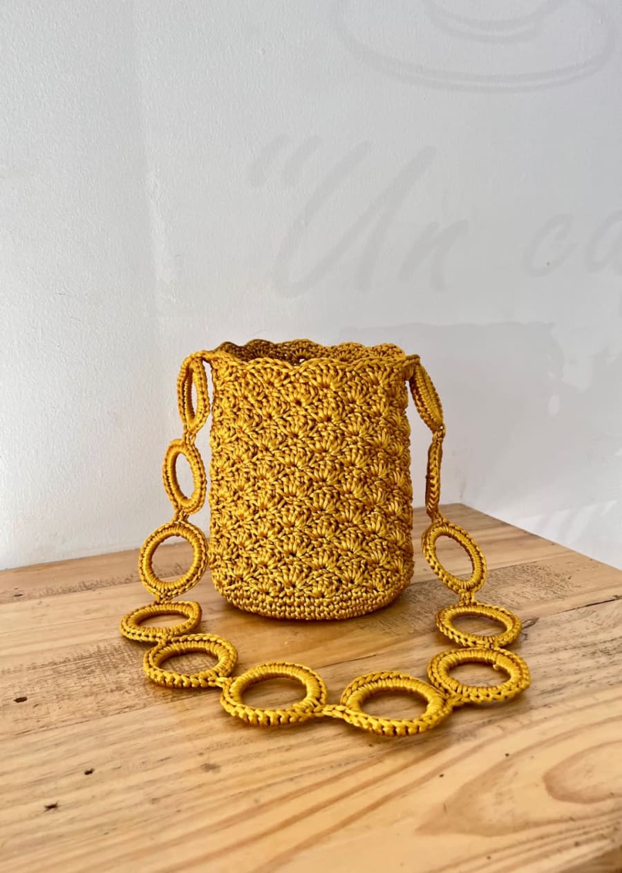 Mochila aros dorada 1