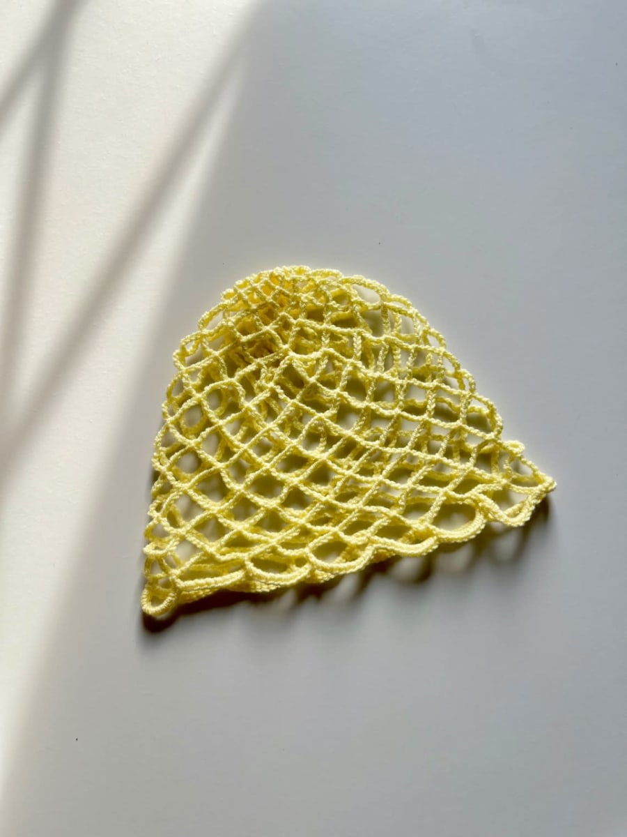 Mesh hats amarillo suave 1