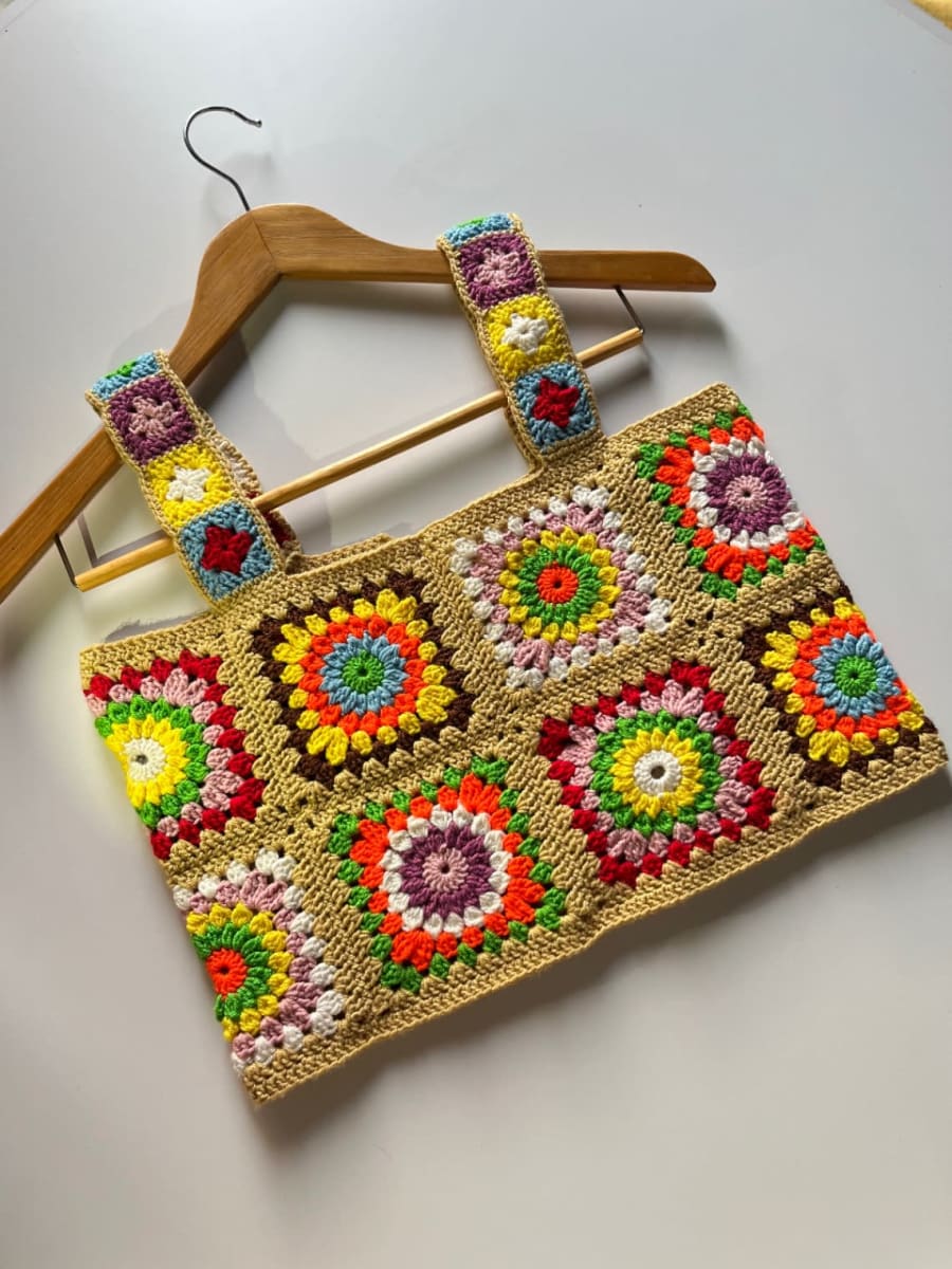 Top en granny square 1