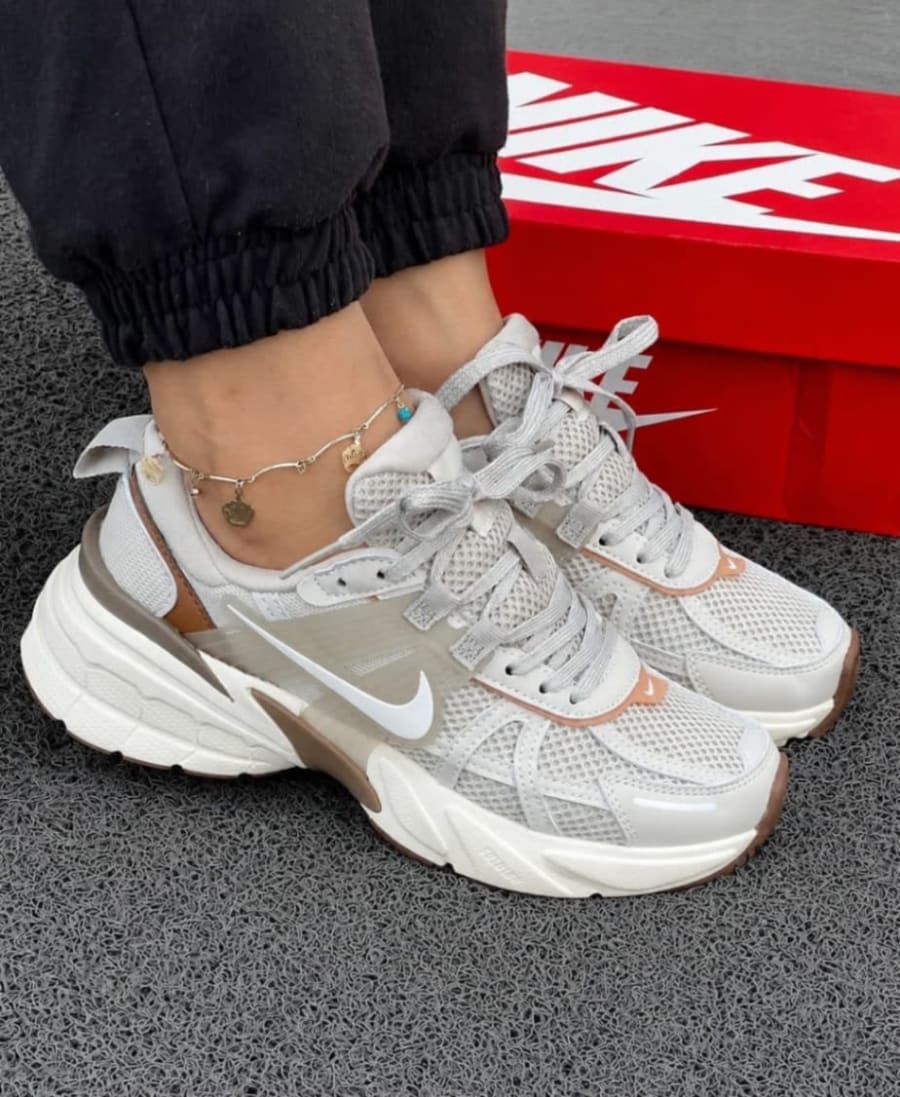 L07  NIKE V2K DAMA⚡ 1