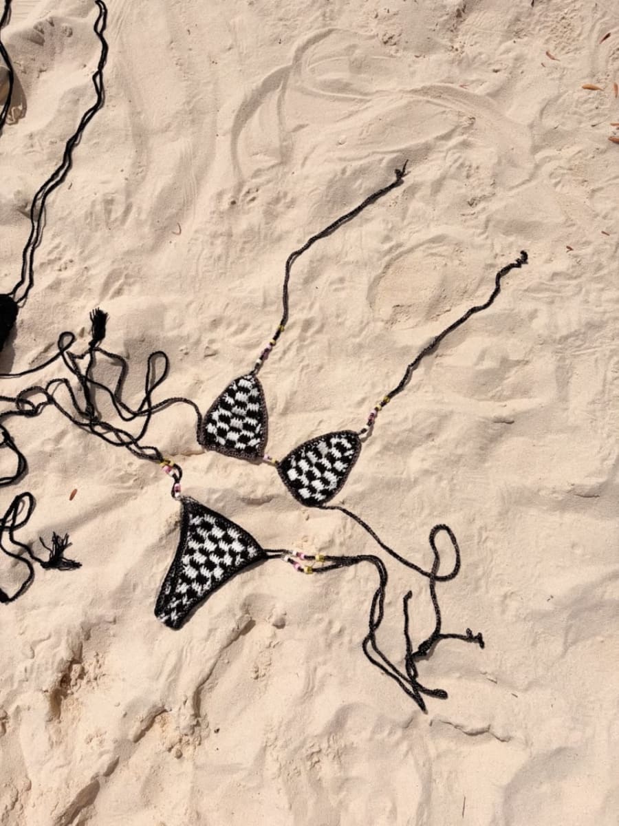Bikini negro cuadros 1