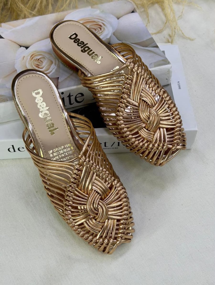 Sandalias tejidas tipo artesanal 1