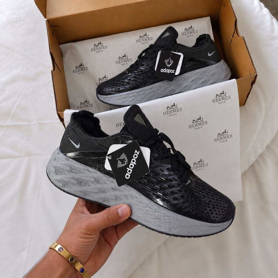 Nike ava 1
