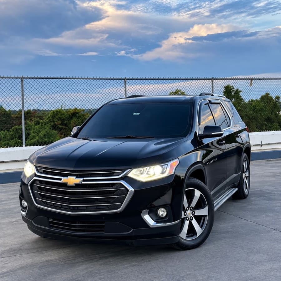 CHEVROLET TRAVERSE LT 2018 PANORAMICA 2