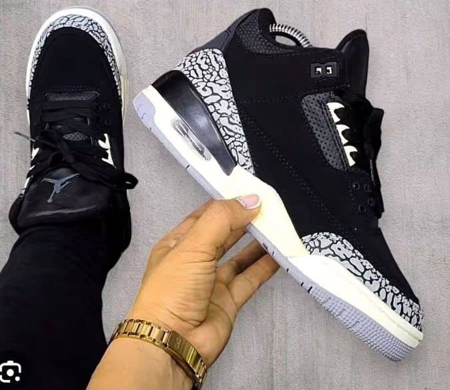 Nike iordan 4