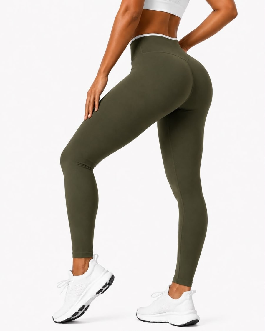 Licra deportiva verde militar efecto push-up invisible 1