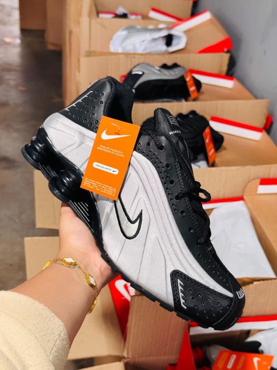 Nike Shox R4 1
