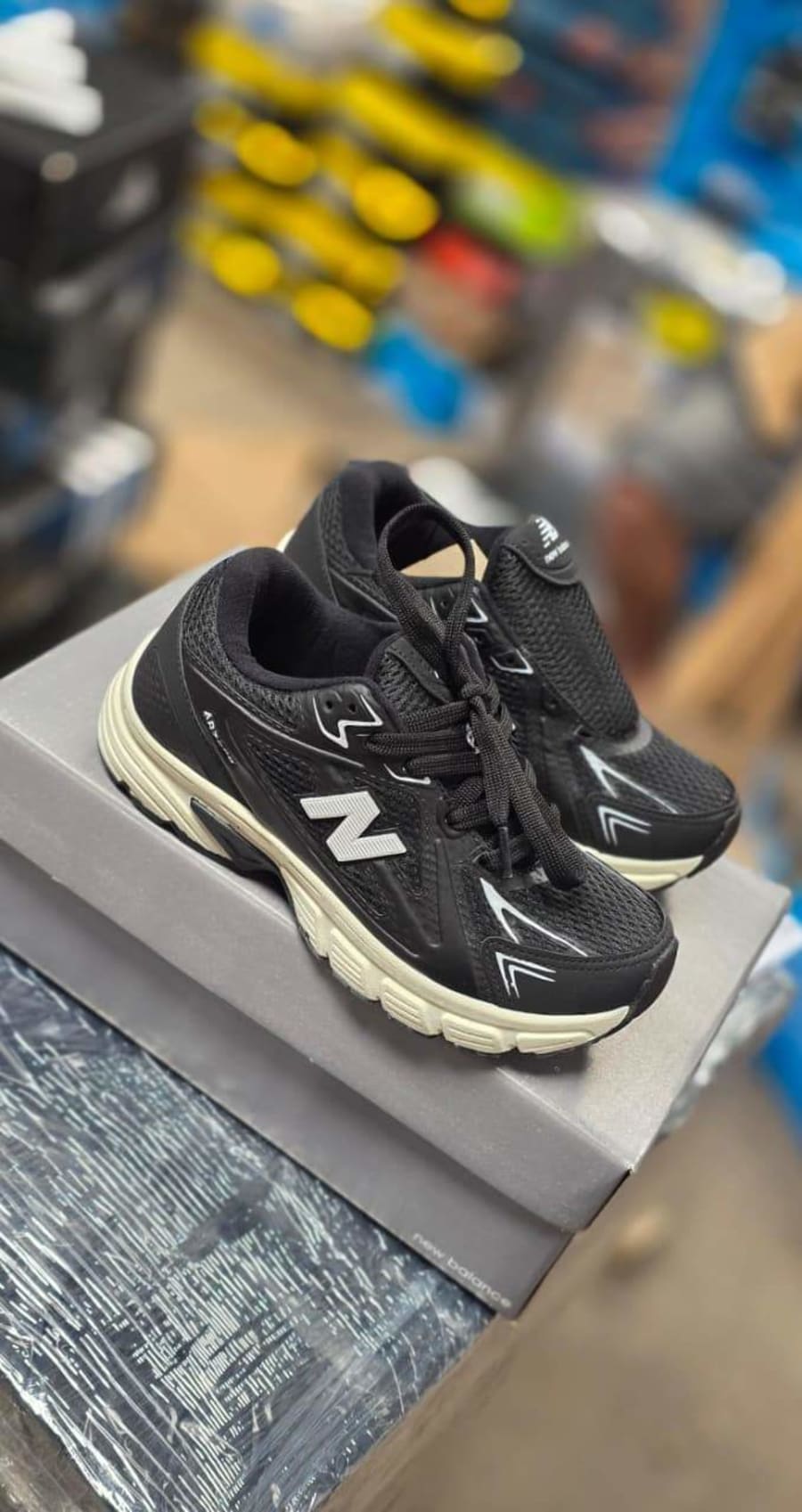 New Balance Abzorb Black 1