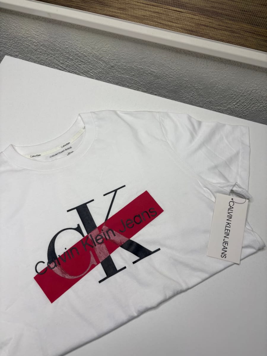 Playera Calvin Klein 1