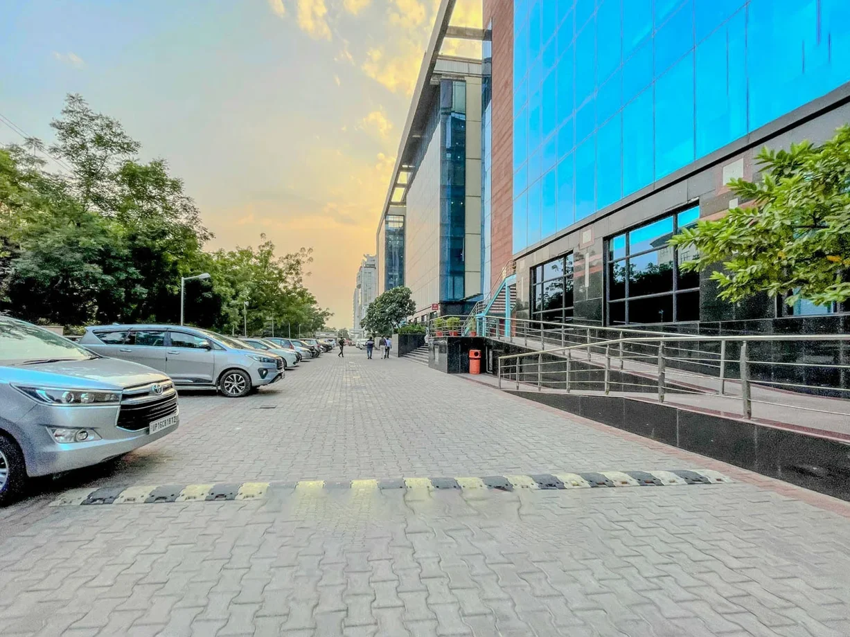 Tapasya Corp Heights - Photograph 4