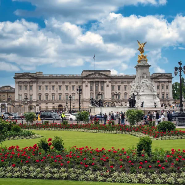 Buckingham Palace London guards — stop 1 on the Westminster self-guided walking route