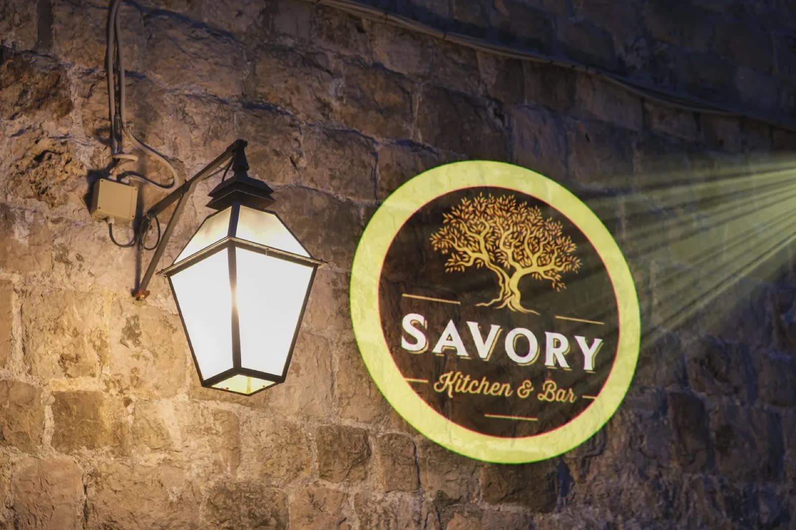 Real hospitality projections in action — Infinity Projectors