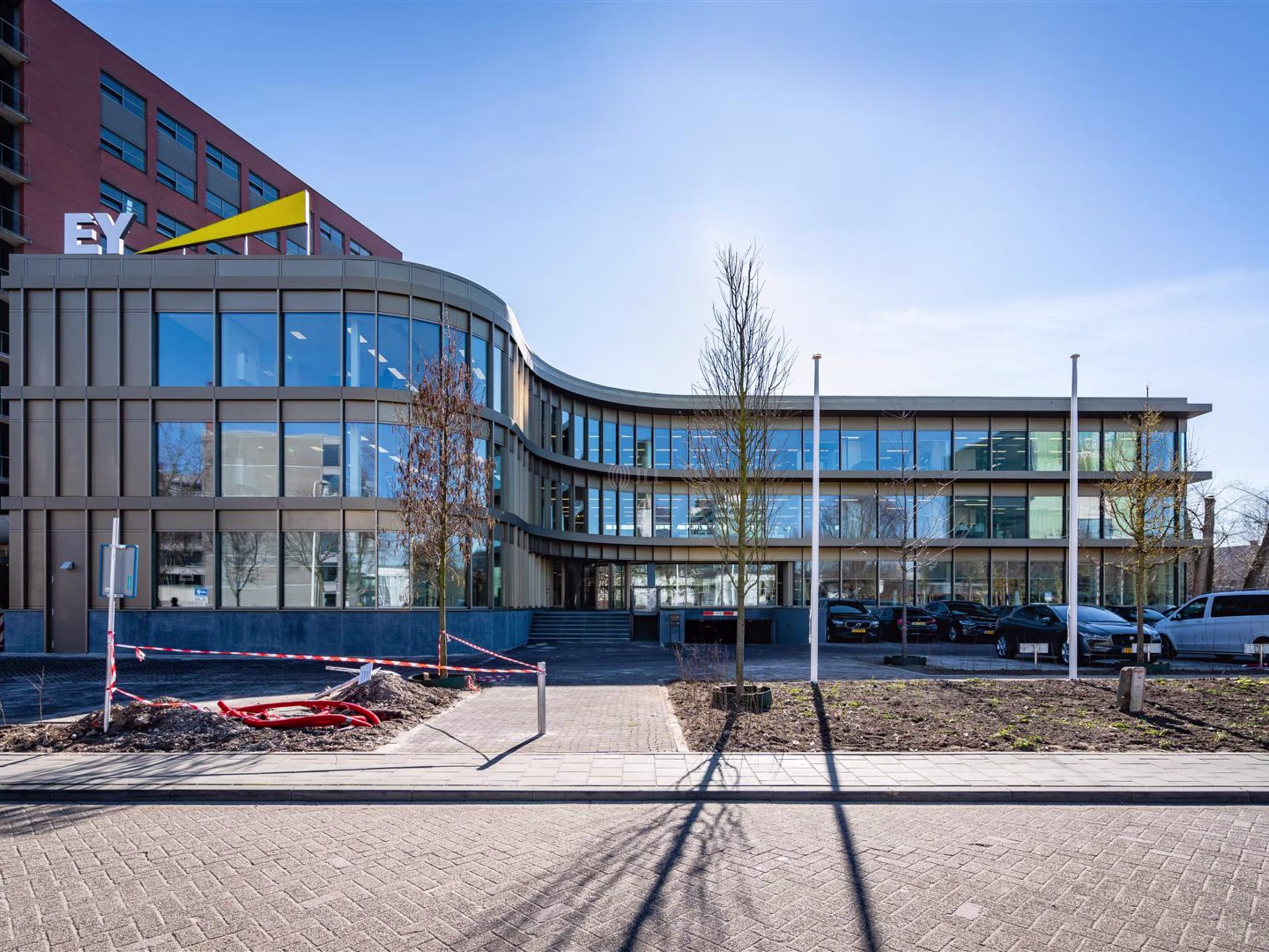 Prof. Dr. Dorgelolaan 12