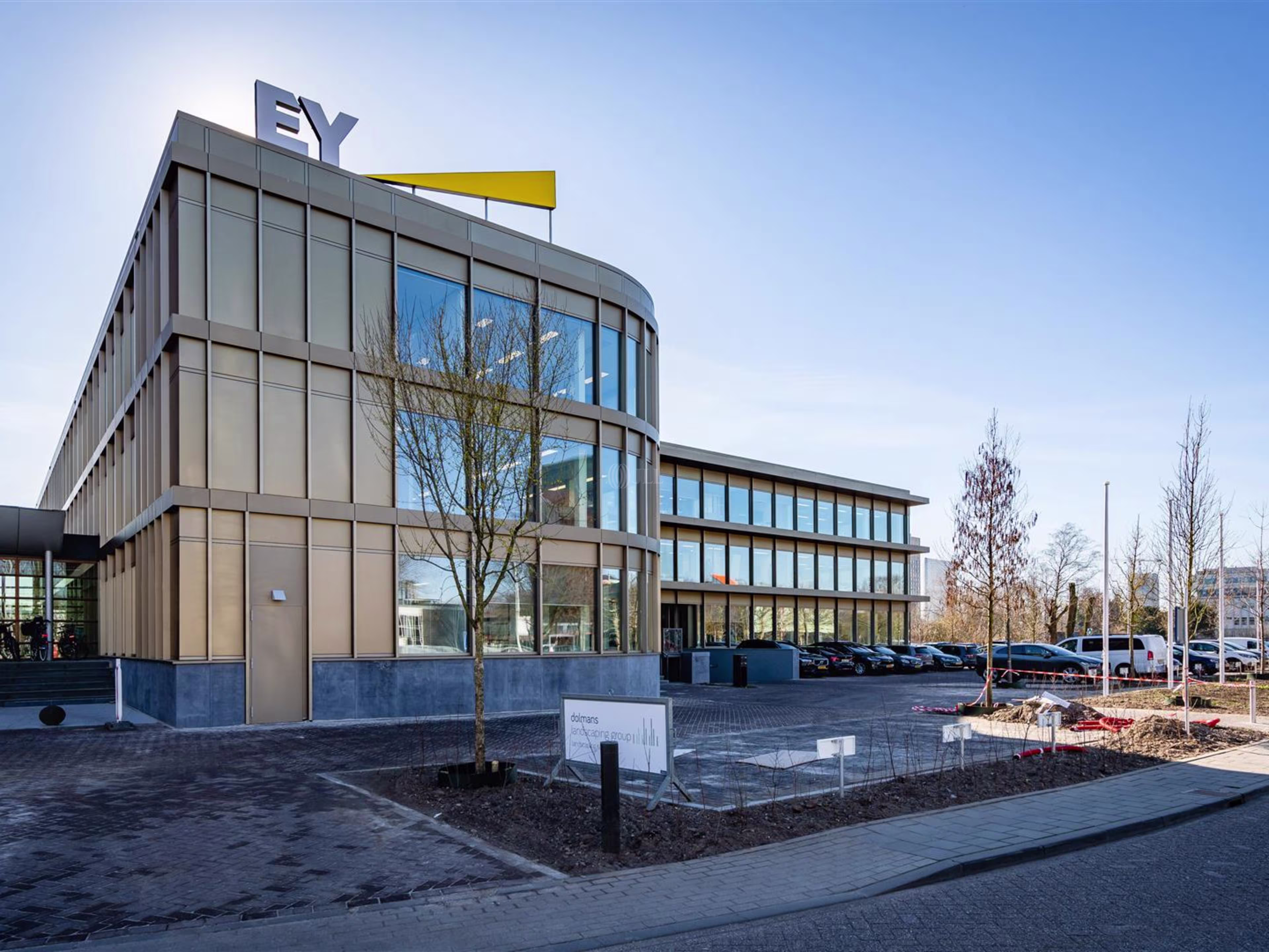Prof. Dr. Dorgelolaan 12