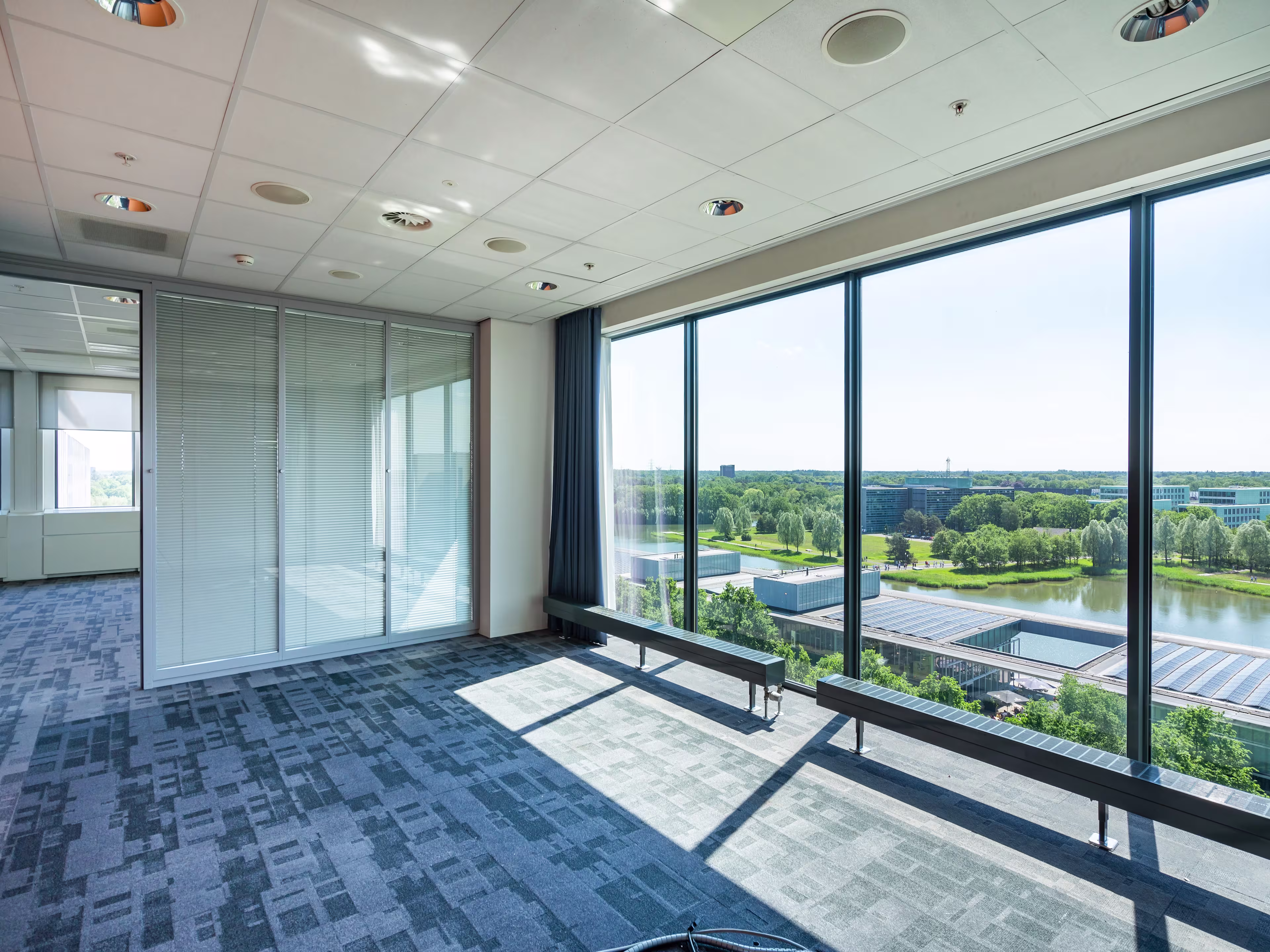 High Tech Campus 37