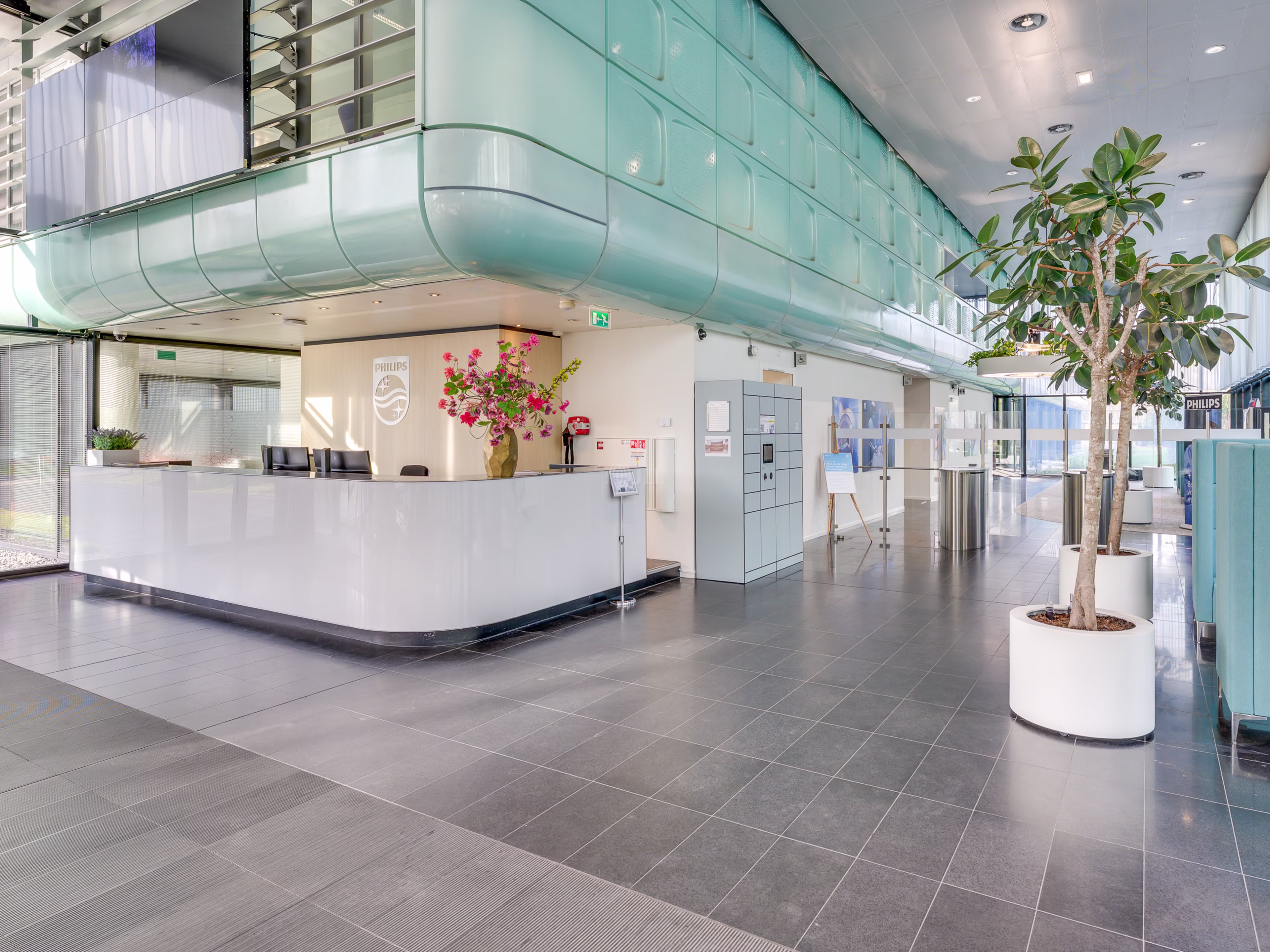 High Tech Campus 52