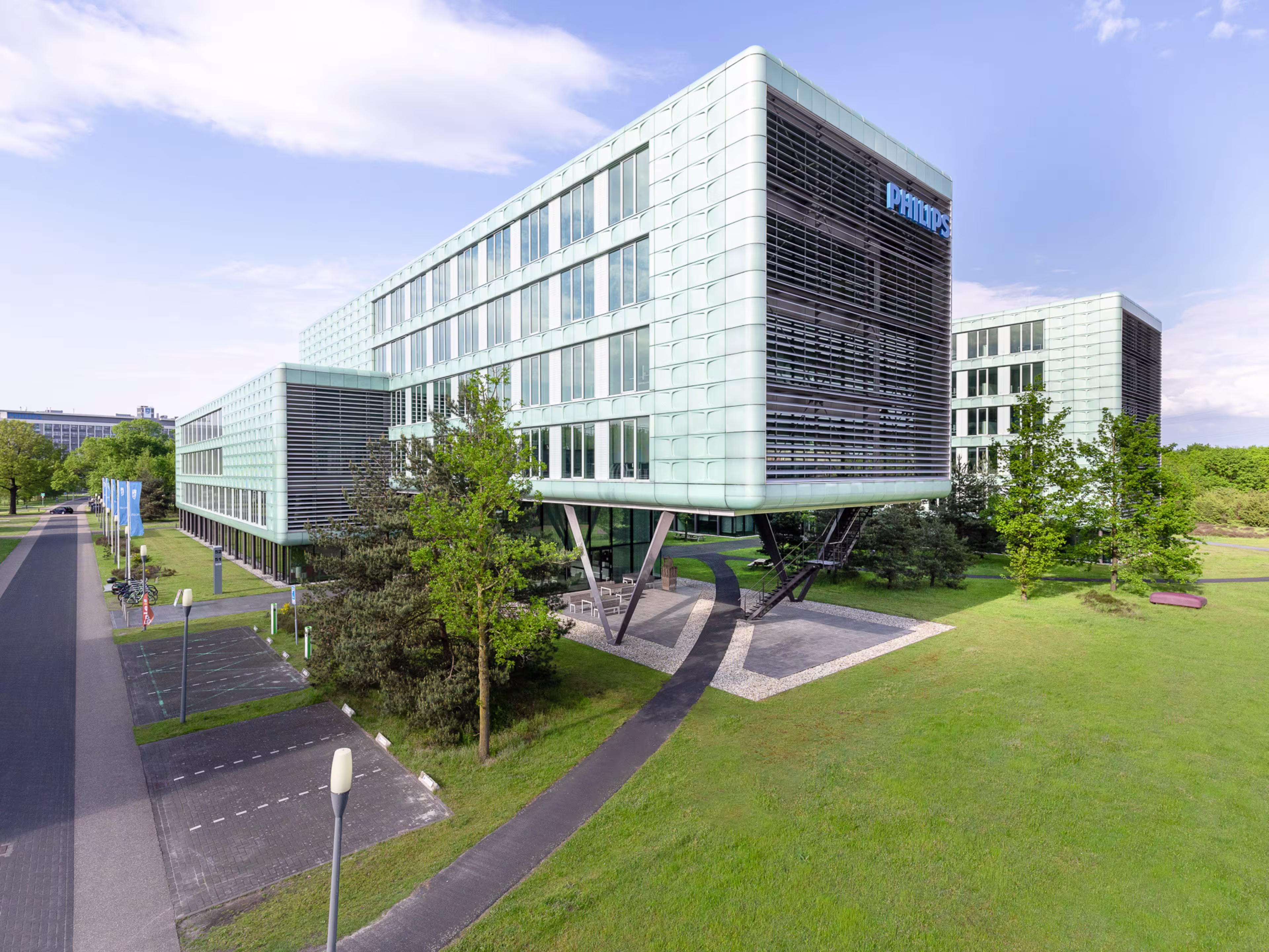 High Tech Campus 52