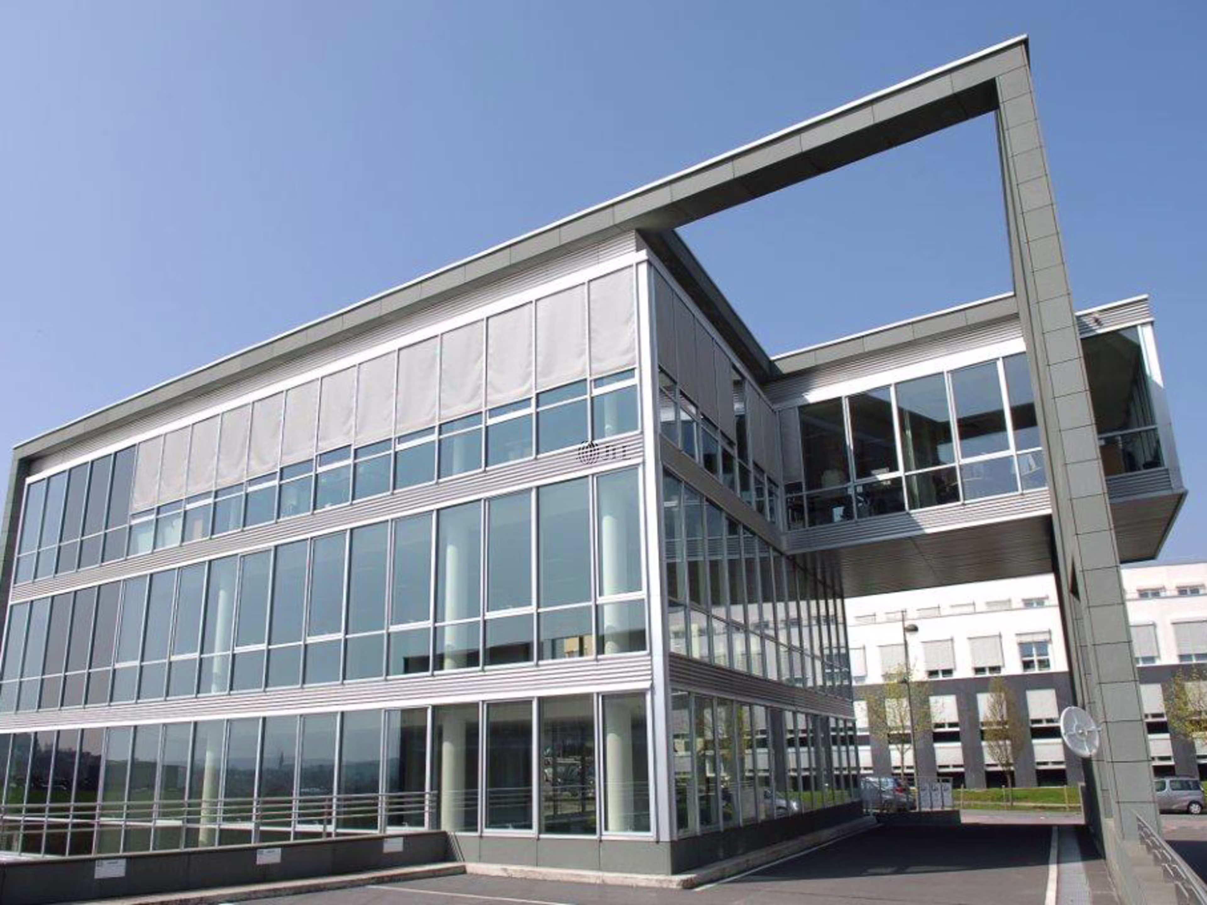 E-BUILDING