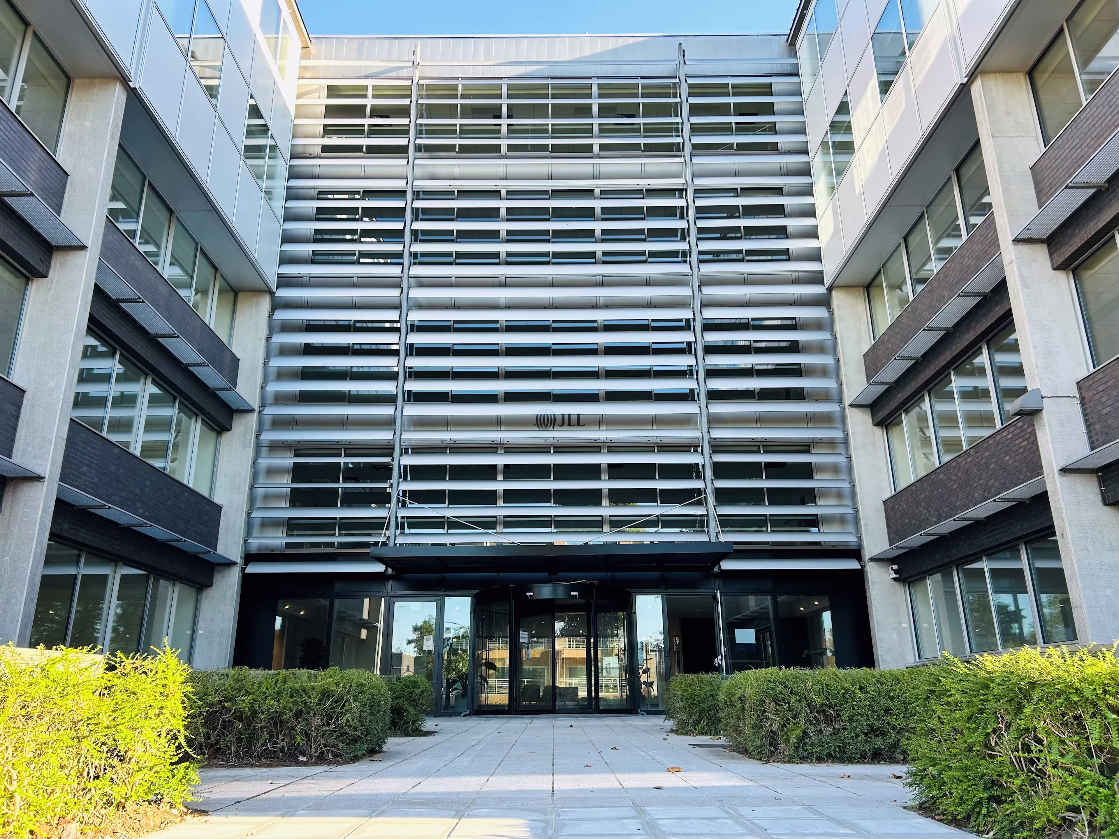 AXXES BUSINESS PARK