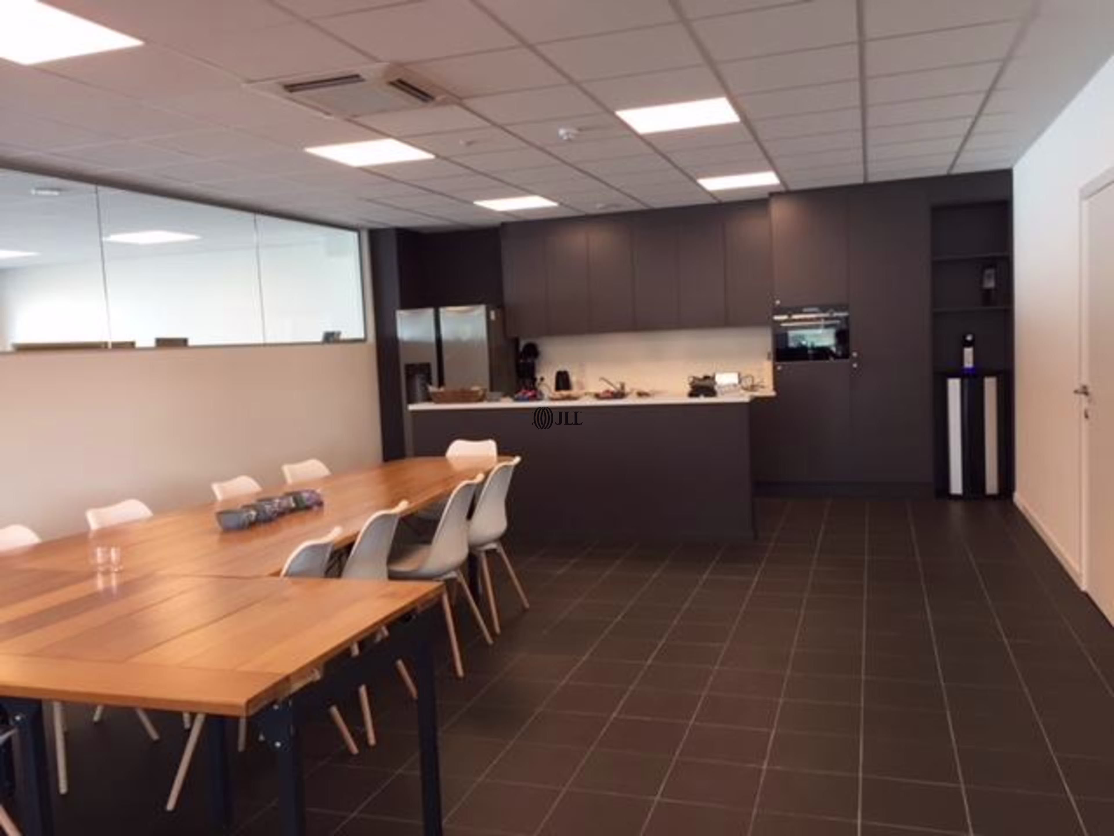 Schomhoeve Logsitic Center