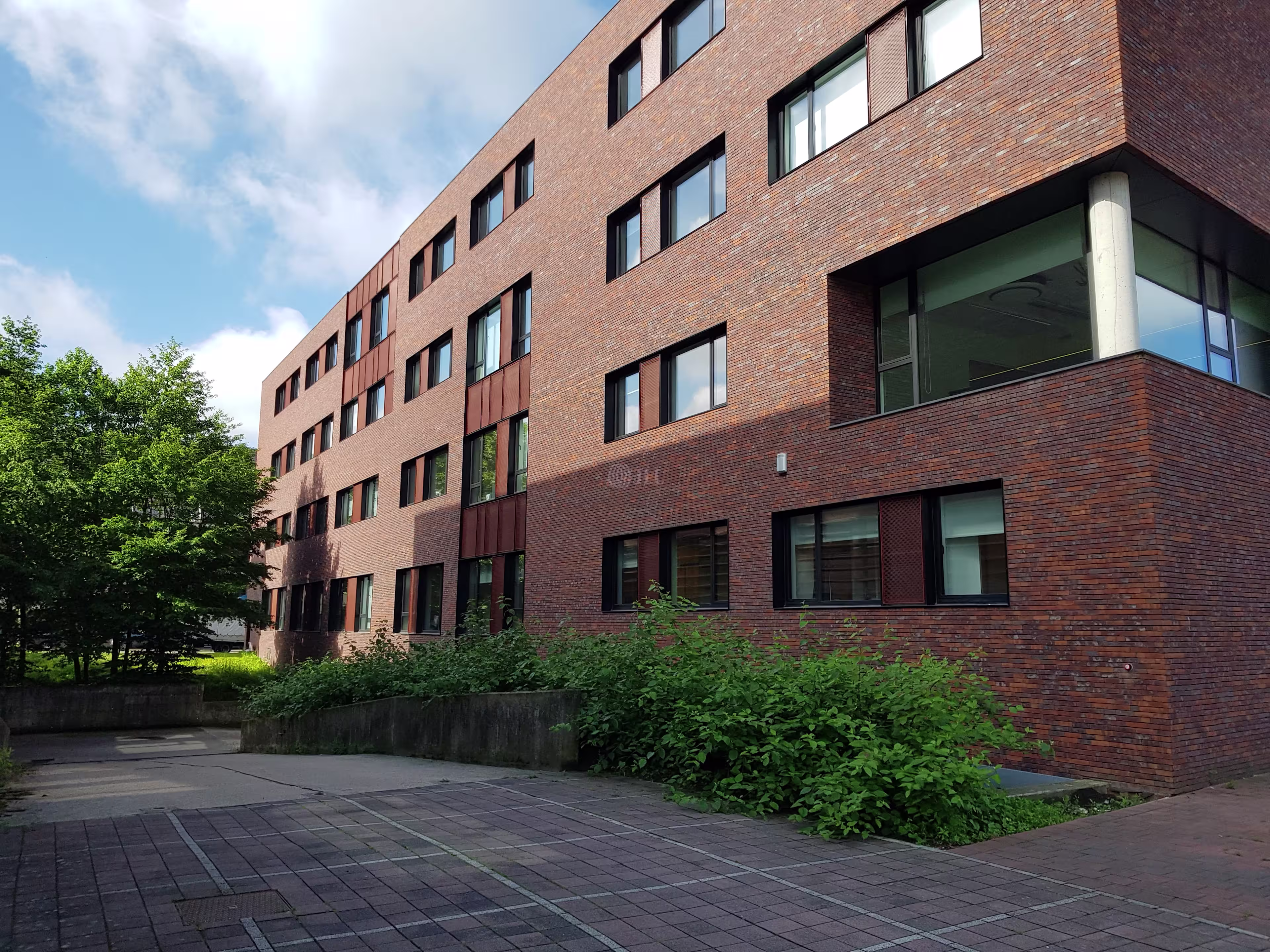Jaarbeurslaan 27/29
