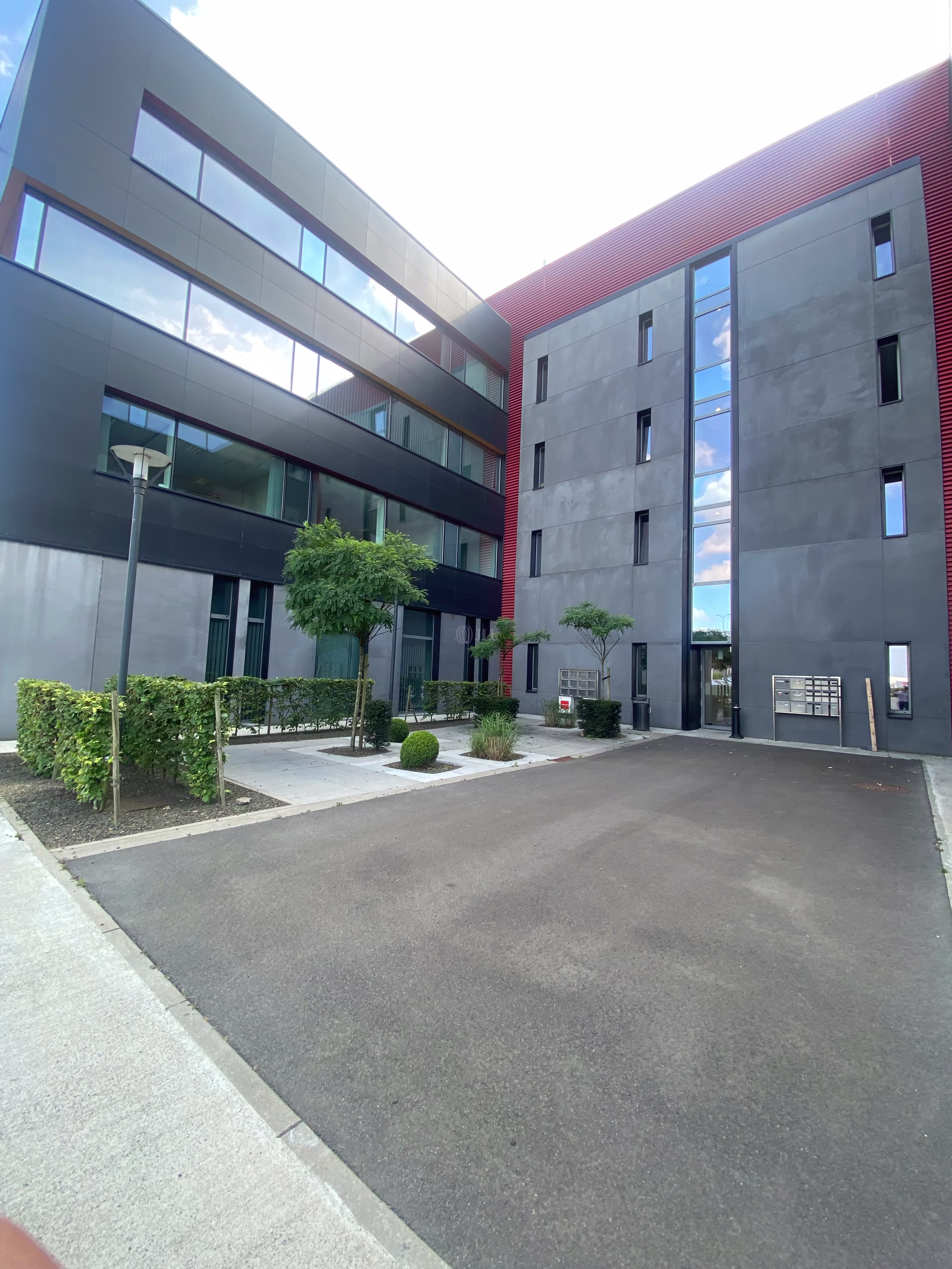 rue Saint Exupéry 17