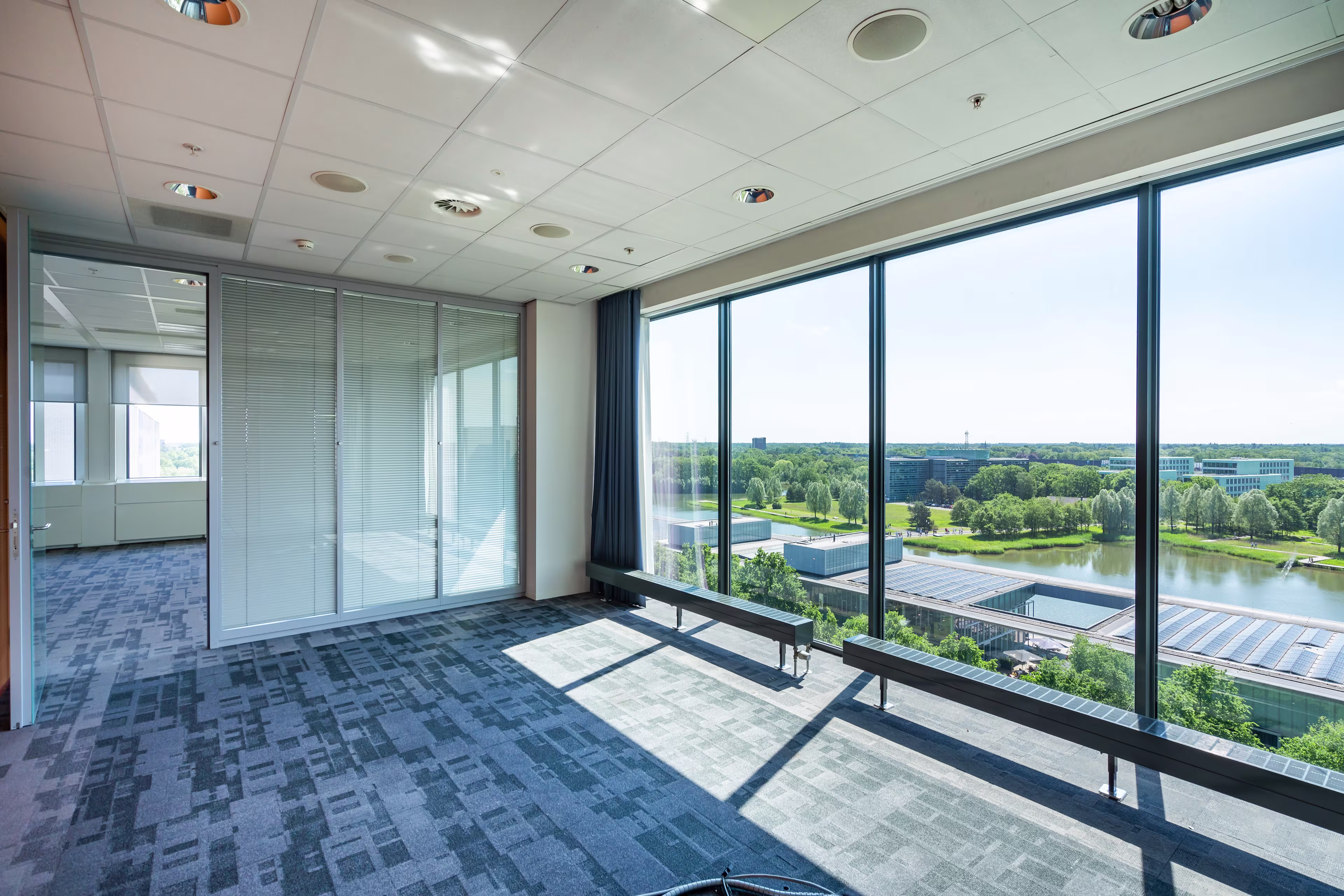 High Tech Campus 37